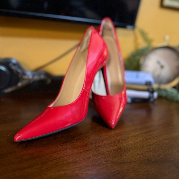 Shoes - Women’s Nine West Red Pumps 8 1/2